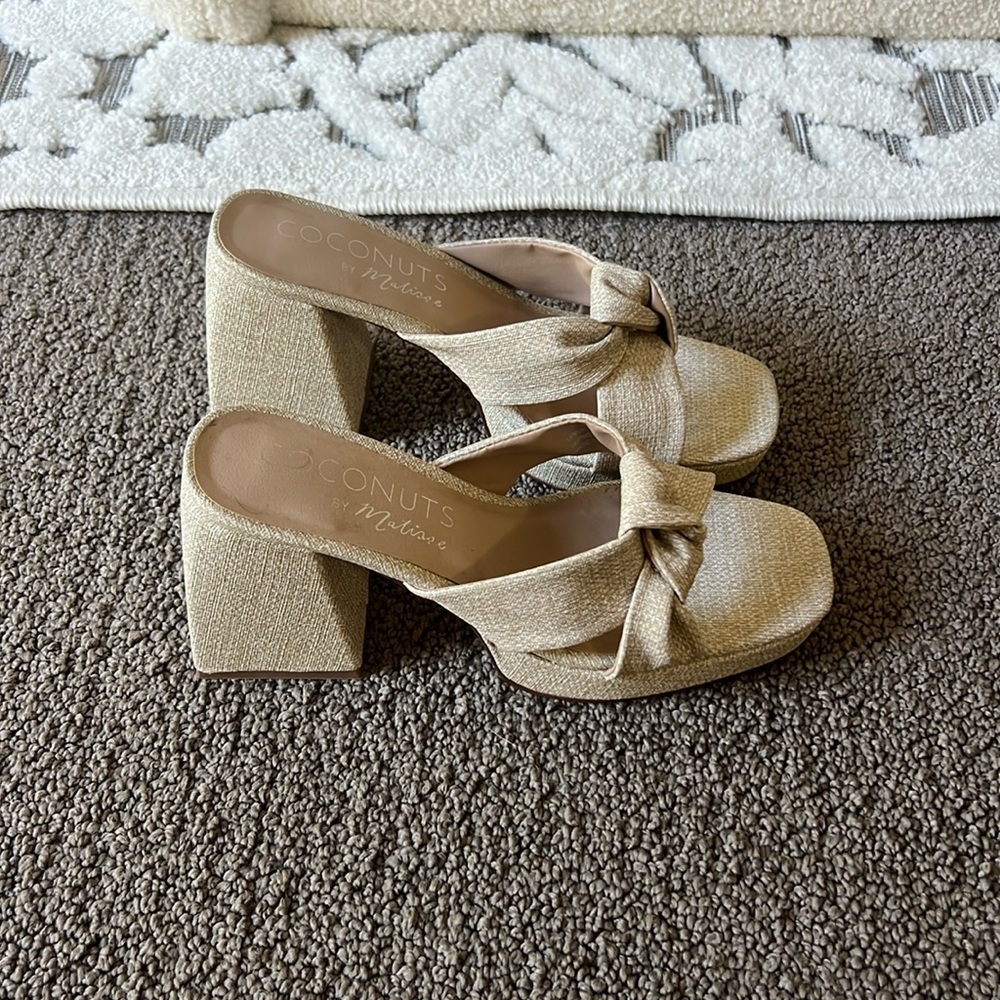 Coconuts by Matisse Beige Sandals- NWT
